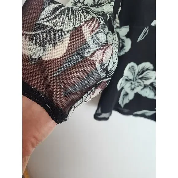 Tommy Bahama silk mesh blouse L lined sheer sleeves palm print Babydoll Y2k Boho - Picture 3 of 9